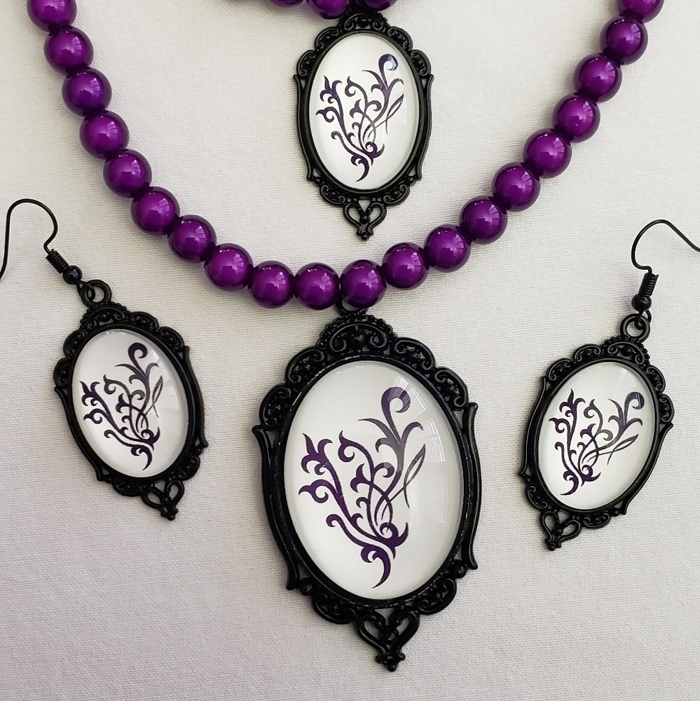 Younique Victorian Necklace, Earrings Bracelet Set